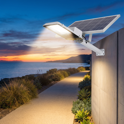 Solarna LED Luč za Dvorišče – Močna, Brez Kablov, Vodoodporna (IP65)